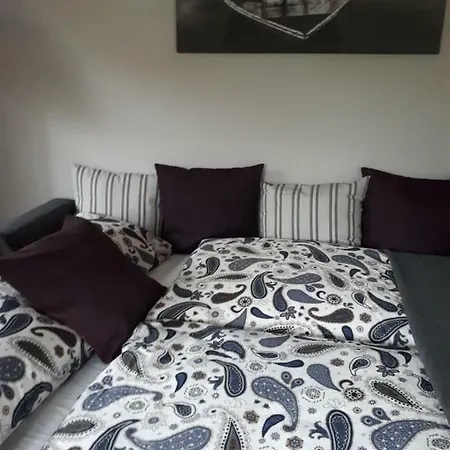 Blockhausperle Im Grunen